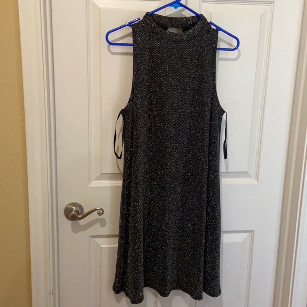 Cute black dress with a silver sparkle